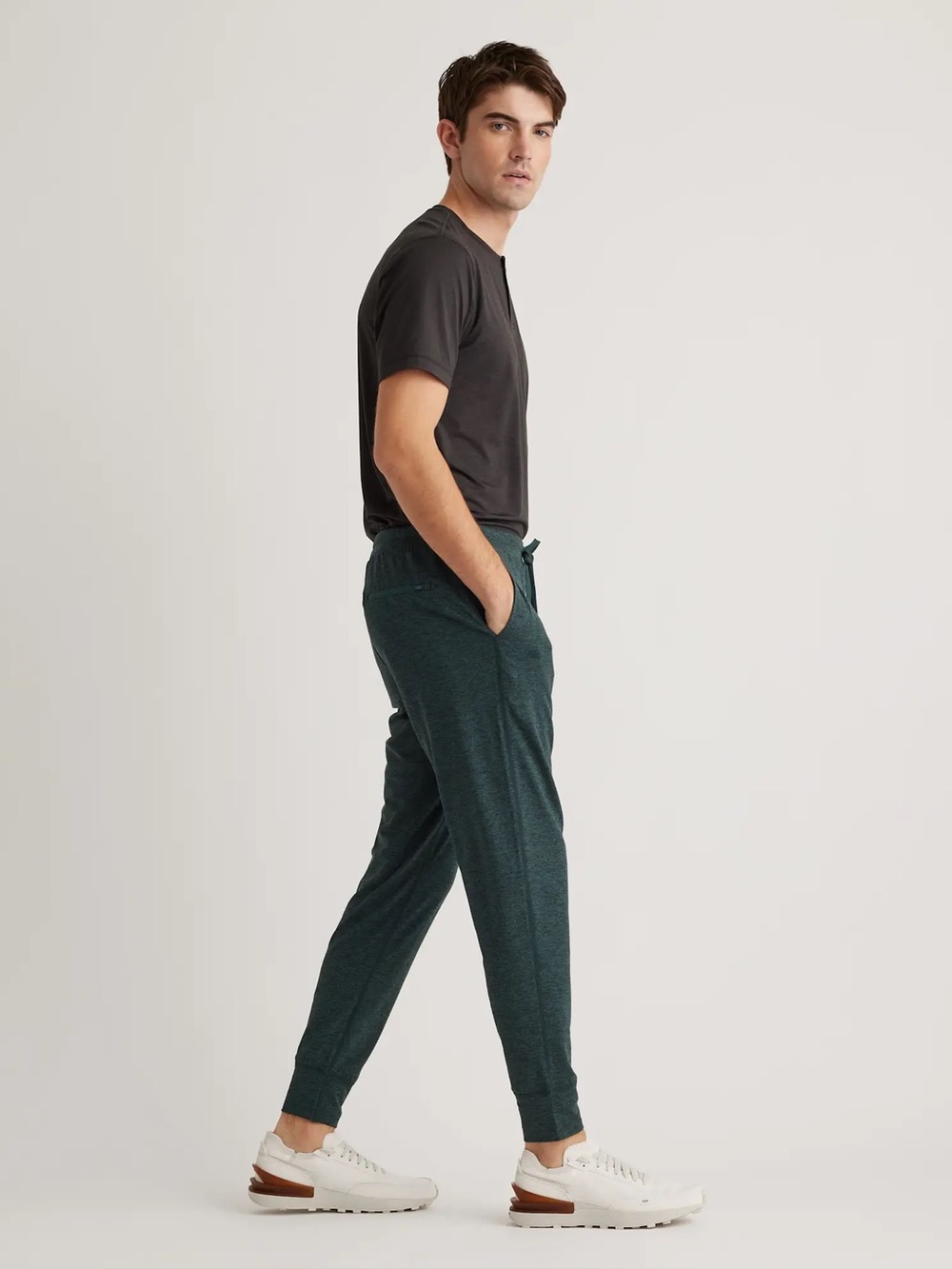 Quince Flowknit Performance Joggers heather green sz L